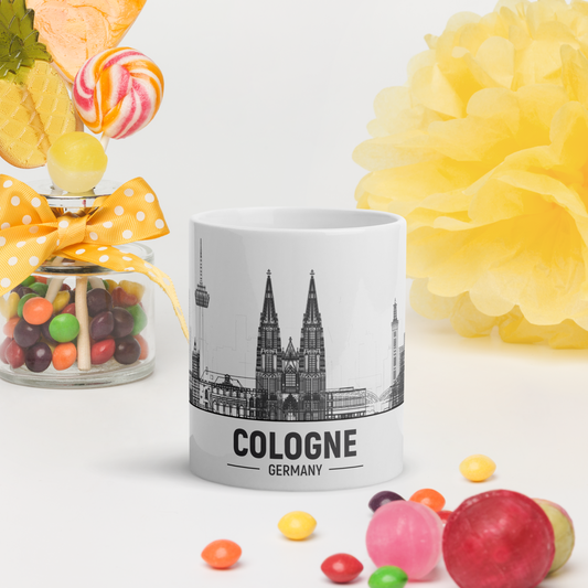 Cologne Tasse Skyline with iconic city landmarks, ceramic mug for beverages.